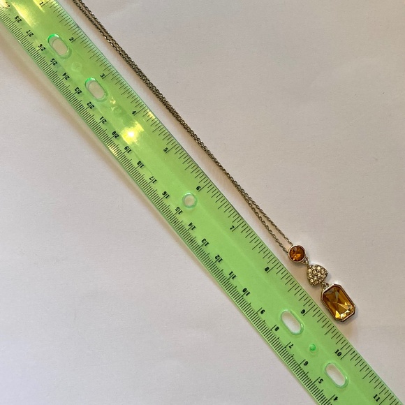 SAQ Fashion Pendant on Chain - Picture 3 of 5